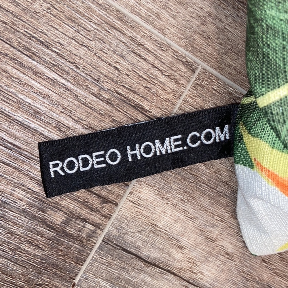 Rodeo Home floral banana leaf pillows - Picture 4 of 4